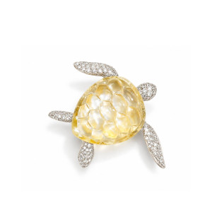 Broche Tartaruga oro blanco madreperla diamantes Vhernier